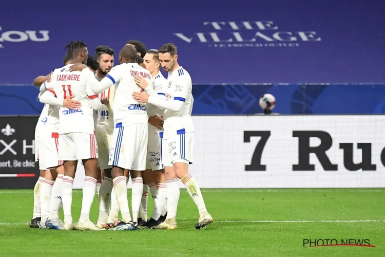 Lyon reste dans la course au titre