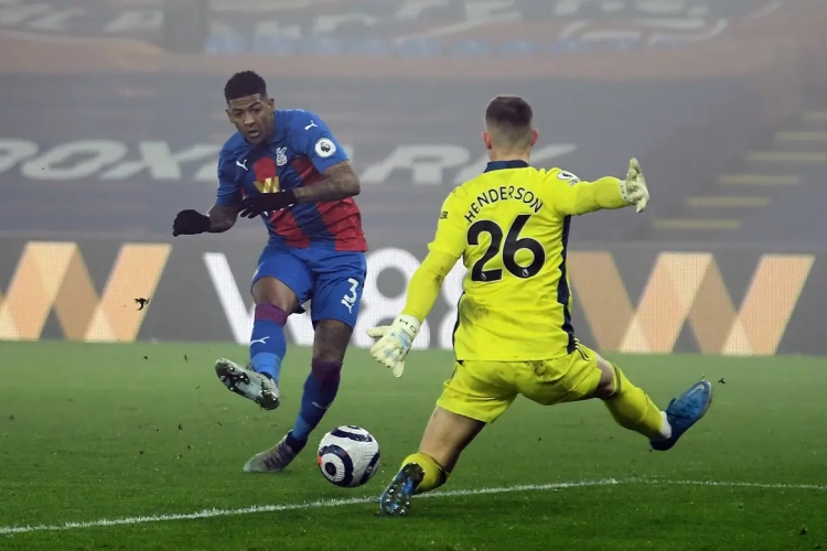 Patrick Van Aanholt victime d'insultes racistes après le match nul de Crystal Palace