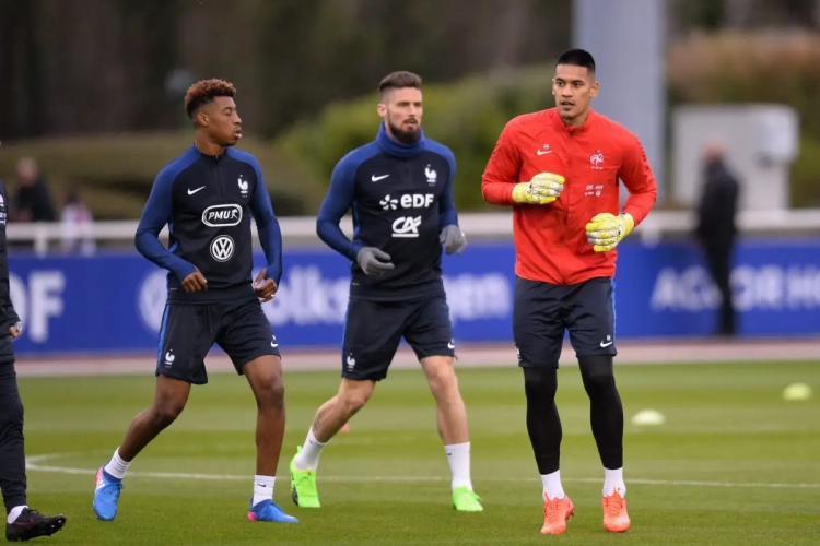 Hugo Lloris souligne les progrès d'un jeune champion du monde