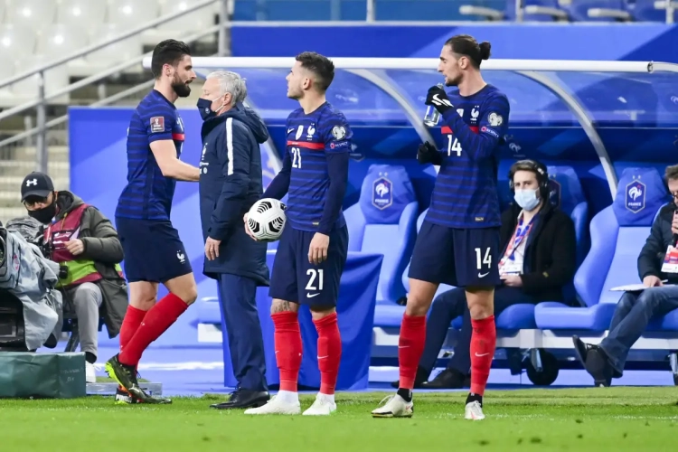 🎥 "Écris mon nom en Bleu" : la chanson de l'Équipe de France signée Youssoupha