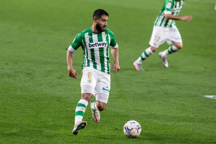 Direction le FC Barcelone pour Nabil Fekir ?