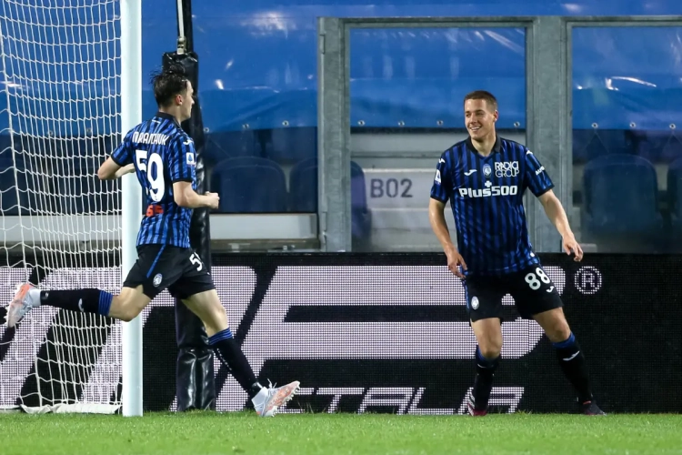 L'Atalanta met la pression sur les cadors dans la course au top 4