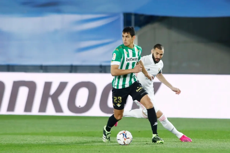 Aissa Mandi rejoint Villarreal