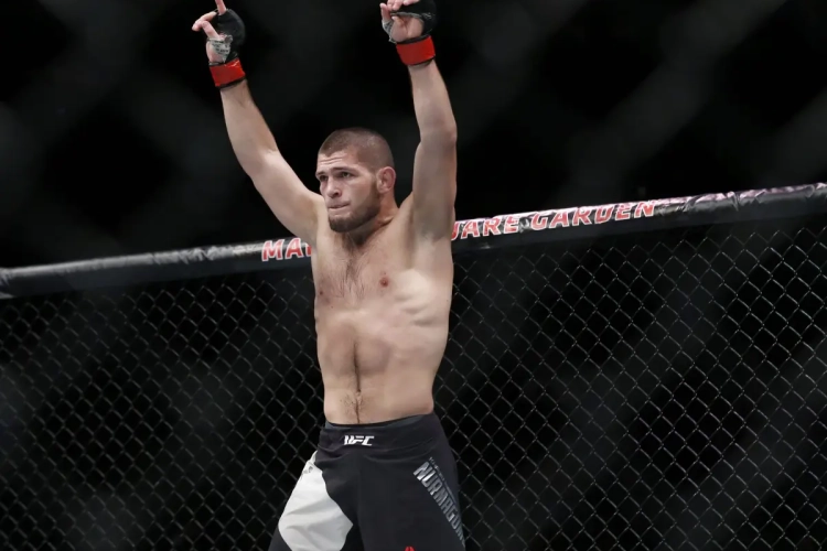 Officiel : L'ancienne star de l'UFC, Khabib Nurmagomedov rejoint un club de football 