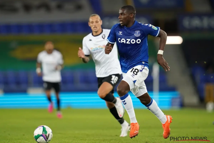 Le Standard sur la piste d'un latéral gauche d'Everton