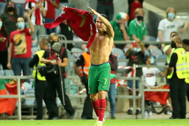 Cristiano Ronaldo, héros suspendu: "Je le regrette, mais mes émotions ont pris le dessus"