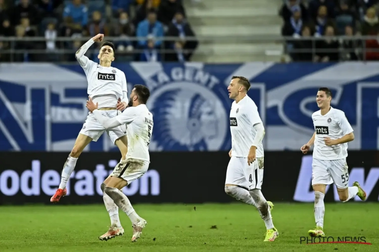 🎥 Insolite : quand un chien ... se soulage sur la pelouse du Partizan Belgrade