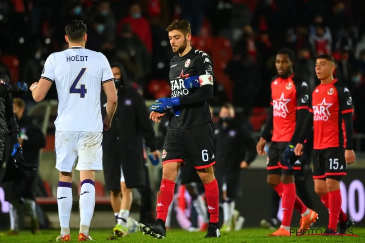Théo Pierrot gardien d'un soir : "J'ai demandé à Benito Raman d'éviter de me mettre une panenka"