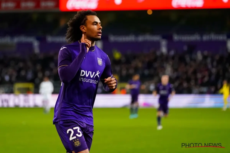 Zirkzee dans les valises de Schreuder à l'Ajax?