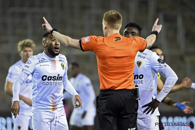 Les supporters du KVO soutiennent l'Union après le match : "Union champion!"