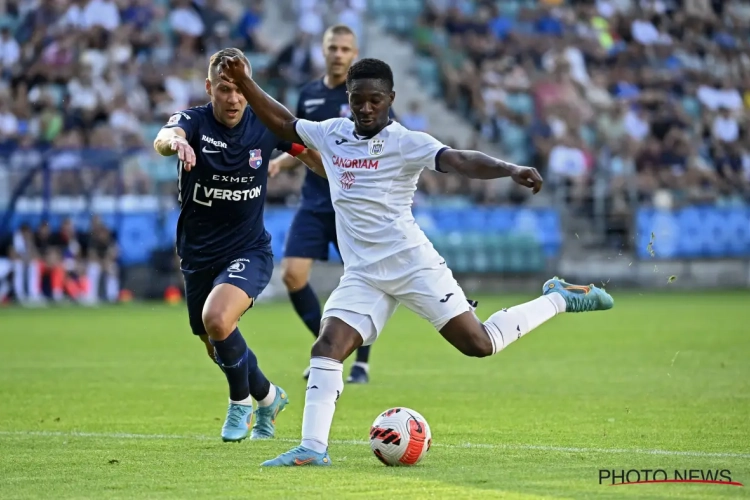 L'offre pour Francis Amuzu est encore plus élevée que prévu, mais Anderlecht refuse...pour l'instant