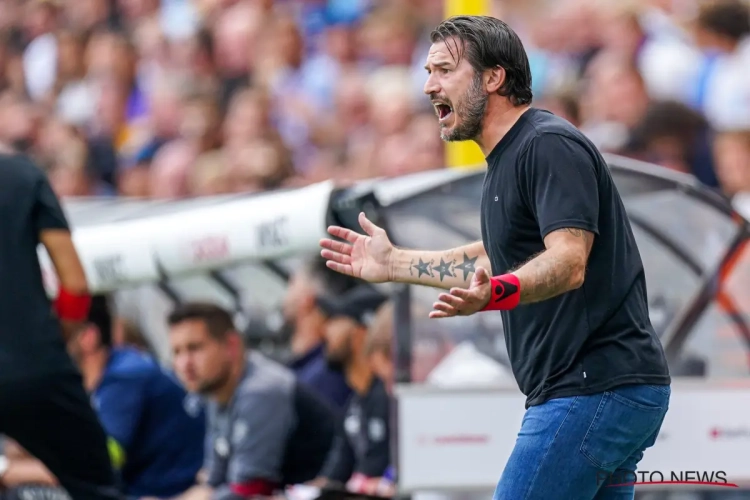 Hoefkens a des problèmes de riche: "Dire que certains ne sont même pas repris dans le groupe"