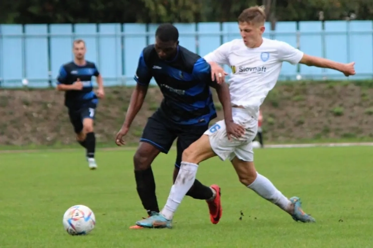 Le parcours à part de Ben Kifoumbi (ex-Lierse) : "J'ai décidé de prendre des risques"