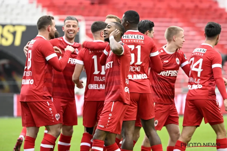 🎥 Réduit à dix, le Standard de Liège se fait surclasser par l'Antwerp 