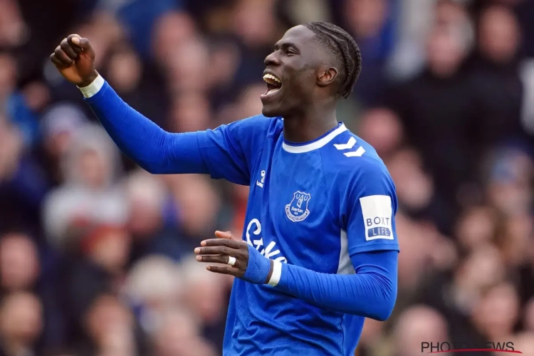 Everton frappe un grand coup en bas de classement, Onana entre en fin de match