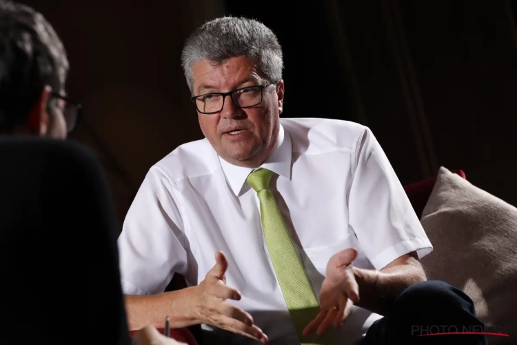 Le nouveau patron de l'arbitrage répond à la demande des clubs et des médias : "Cette solution devrait permettre de dissiper beaucoup de malentendus"