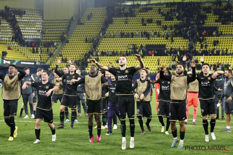 Futur adversaire d'Anderlecht, l'AZ prolonge son coach