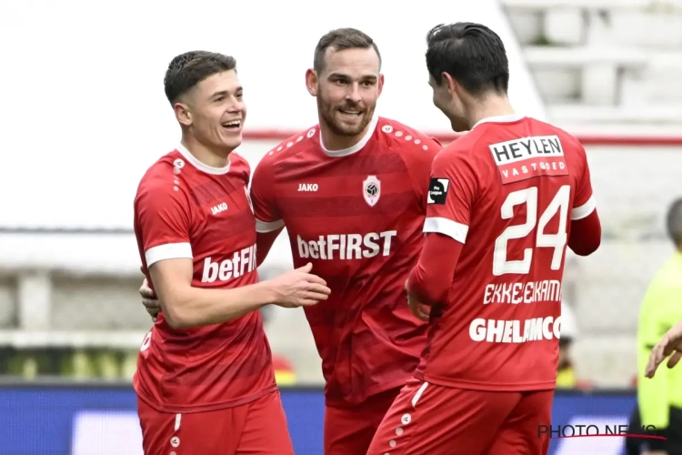 "Il ne peut pas salir mon nom comme cela" : malgré le titre, la situation devient intenable pour un cadre de l'Antwerp 