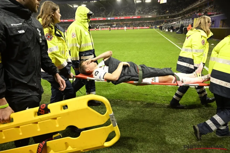 Sorti du Lotto Park sur civière, désormais absent pour de longs mois