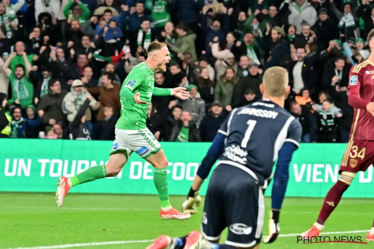 🎥 Difficile de mieux la mettre : l'inspiration d'un ancien de Pro League plonge Saint-Etienne dans la folie