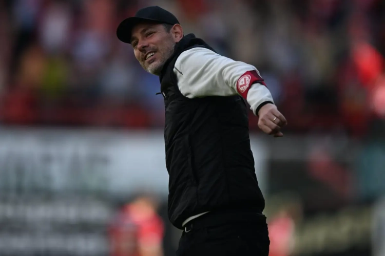 Le coach de Courtrai félicite le Standard sur un point : "Ils méritent des éloges"