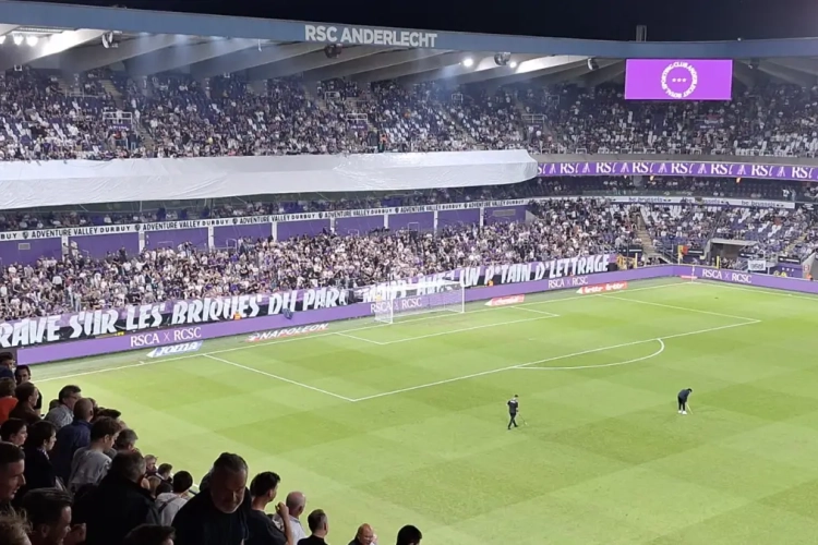 Insolite : quand le nom d'un ancien joueur...du Standard déclenche un conflit entre la Mauves Army et la direction d'Anderlecht