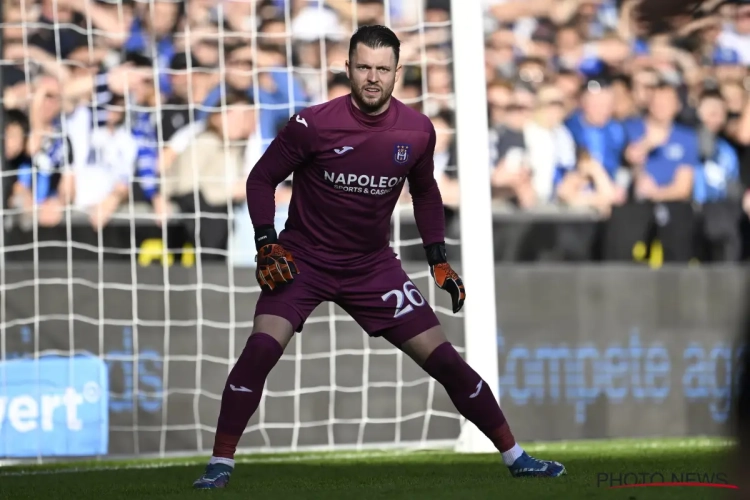 Coosemans reçoit une promotion, en plus d'égaler Anthony Moris : "Un très grand honneur"