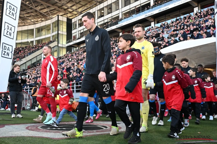 Grosse bataille entre le Club de Bruges et l'Antwerp pour un attaquant très convoité : Liverpool et Manchester United prêts à bondir !
