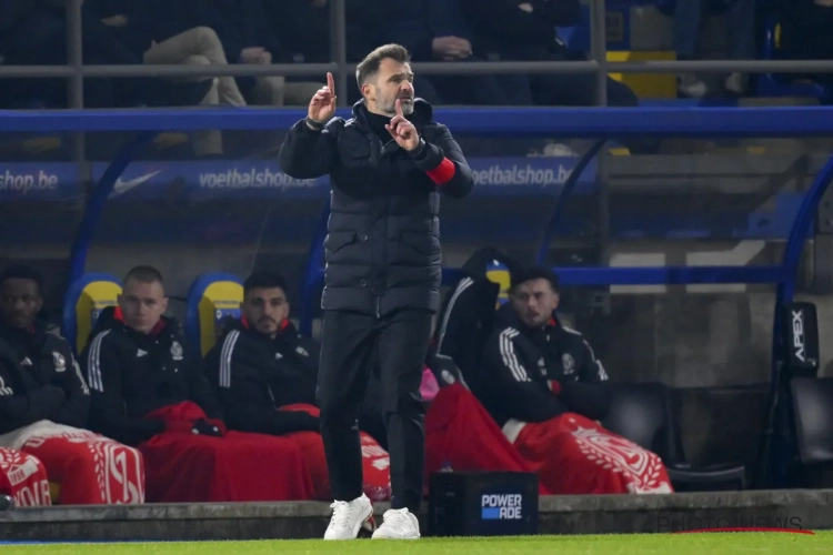 Vers une défense à 4 au Standard ? Ivan Leko n'écarte pas l'idée et prend l'exemple... de Pep Guardiola : "Si je faisais ça ici, tout le monde dirait que je suis complètement fou"