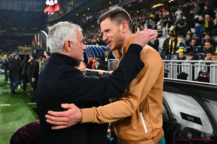 José Mourinho s'est présenté en conférence de presse avec le maillot... de Jan Vertonghen : "Je vais le chérir, Jan est l'un de mes gars"