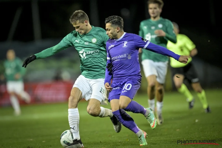 Des tensions dans le vestiaire, avec le staff et les supporters : l'équipe la plus en crise du moment continue de creuser son trou