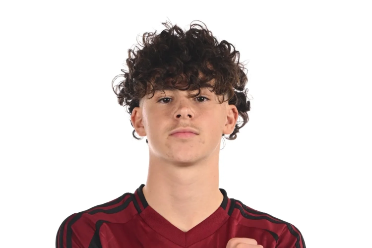 À suivre pour les années à venir : une grande promesse du football belge pourrait faire ses débuts professionnels à 17 ans...bien loin de la Pro League