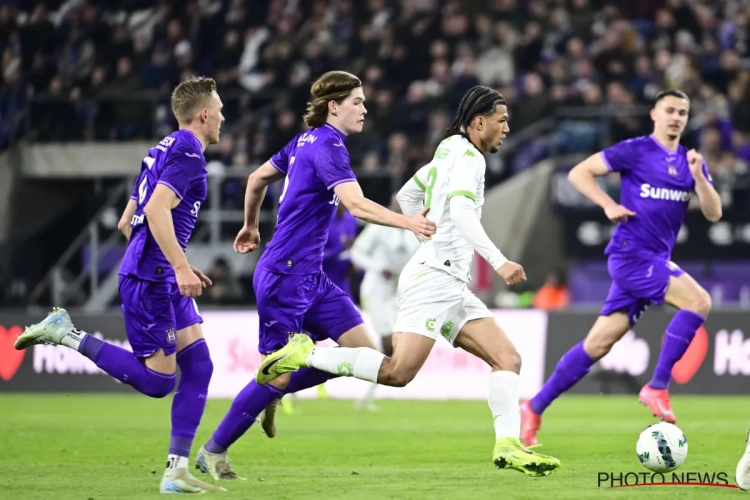 La surprise du chef : un club de Pro League se sépare de son entraîneur juste avant les Playoffs !