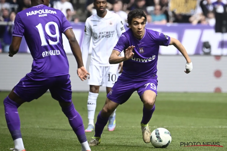 Était-ce la clef pour Anderlecht ? Besnik Hasi a changé les choses, sans que ça fasse de miracle