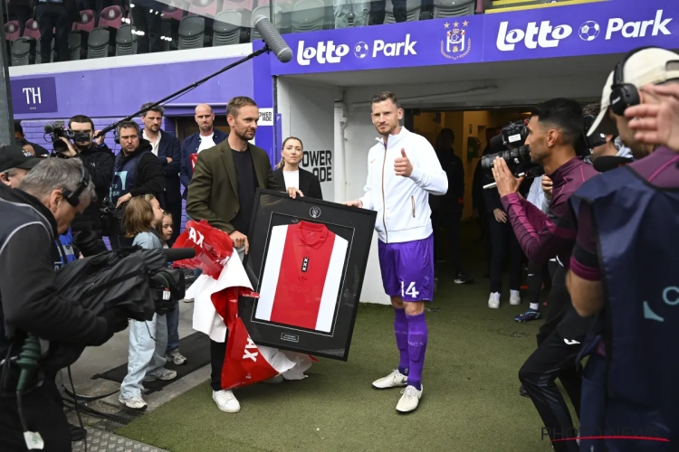 🎥 Mourinho, Lukaku, Lloris, Mertens : tous rendent un superbe hommage à "Super Jan" pour sa dernière à domicile