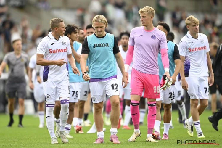 Pourquoi Besnik Hasi a des problèmes avec Kasper Dolberg : trouver un compromis ou accepter un rendement moindre