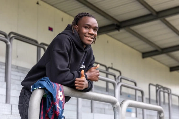 🎥 "Je veux marquer mon premier but professionnel" : les premiers mots de Frédéric Soelle Soelle au RFC Liège 