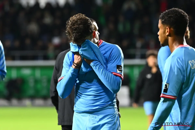 Le président du Club de Bruges, Bart Verhaeghe, secoue ses joueurs avant le début de la Ligue des champions