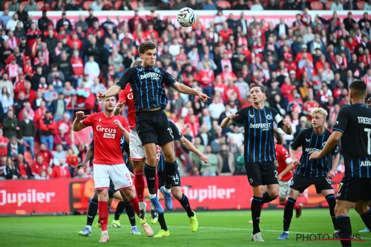 🎥 Un tifo en forme de message clair pour les ultras du Standard contre Bruges 