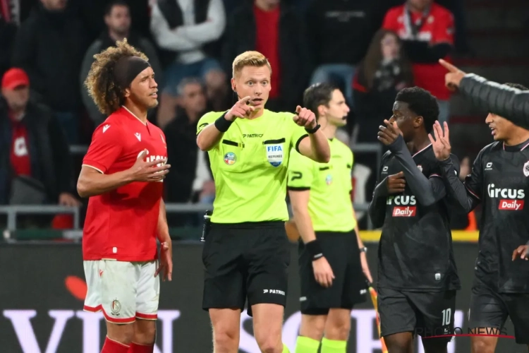  "Est-ce vraiment nécessaire ?" : un ancien arbitre veut revoir le règlement après Standard - Antwerp