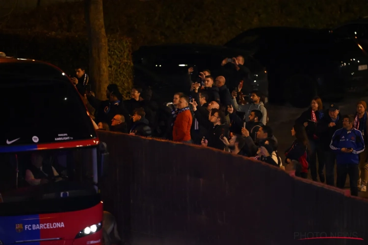 🎥 Troubles avant Bruges - Barcelone : un bus de supporters catalans prend feu, les joueurs du Barça en retard