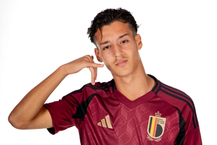 Malgré l'intérêt espagnol, Genk prolonge un grand espoir du club et de la Belgique