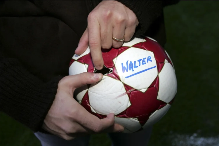 🎥 Dimanche, l'un des épisodes les plus insolites de l'histoire du football belge refera surface