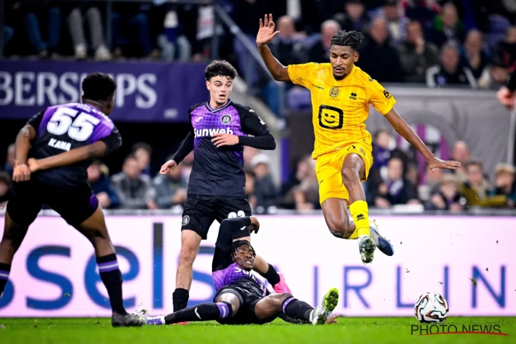 Il n'avait manqué que 15 minutes en 15 matchs : coup dur et longue absence pour Malines