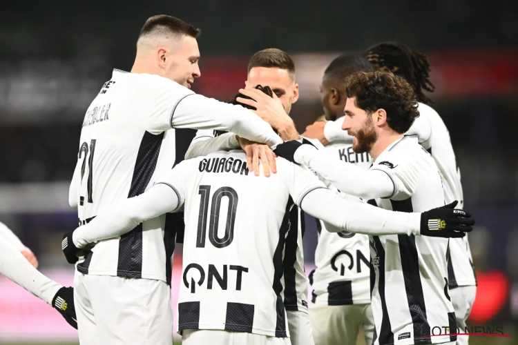 Moteur de Charleroi à Anderlecht, mais suspendu contre le Standard : "Il fallait que ça arrive"