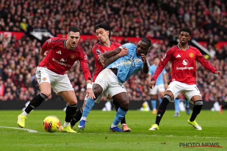 🎥 Manchester is Red ! Senne Lammens au chômage contre City, Jeremy Doku victime d'une agression