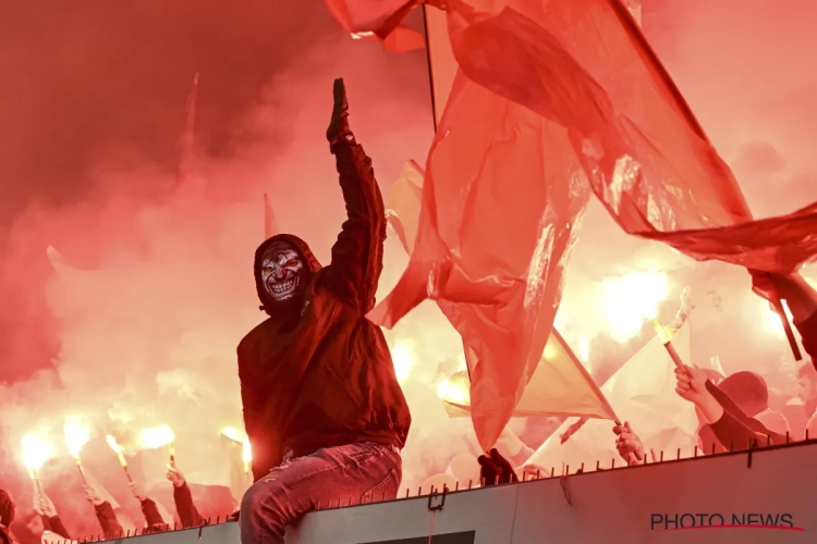 L'avant-match perturbé : un local de supporters carolos incendié avant le choc face au Standard