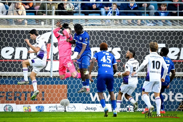 Colin Coosemans est furieux et blâme... Hein Vanhaezebrouck pour le penalty de La Gantoise