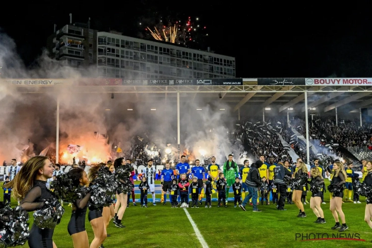"Des sensations de fou" : les joueurs de Charleroi ont encore des frissons de l'ambiance au Mambourg