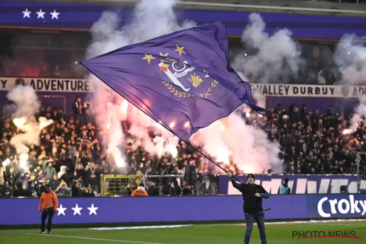 Un ancien adjoint d'Anderlecht sur la liste restreinte des Mauves pour devenir entraîneur 